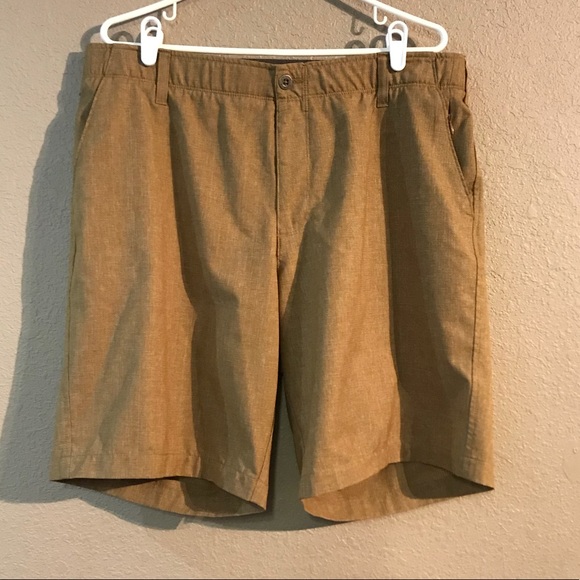 swiss tech Other - Size 38 Men’s Swiss Tech Brown Cargo Shorts swiss tech Other - Size 38 Men’s Swiss Tech Brown Cargo Shorts